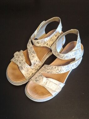 Remonte Silver Metallic Floral Leather Sandals Sz 40 (US 8.5-9) Astrale D4057